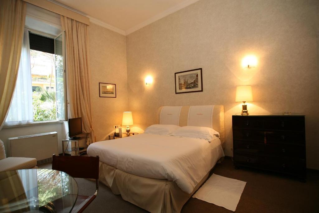 Aldrovandi Residence City Suites Rome Room photo